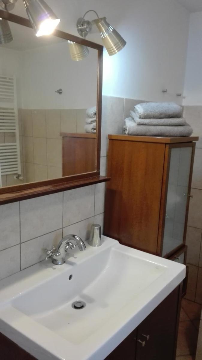 The lake, the sea, the history - Housity