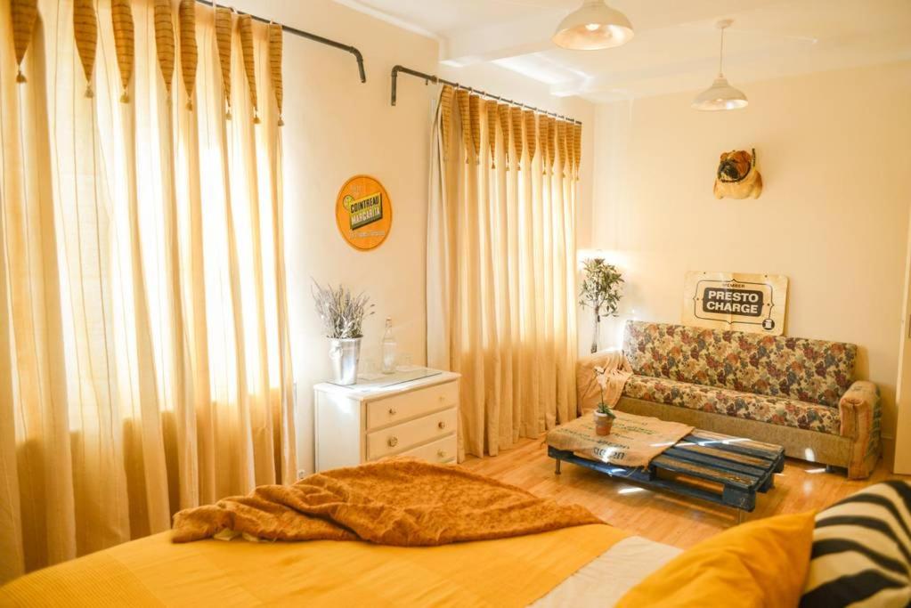 London's East End 2 Bedroom Apartment - Housity