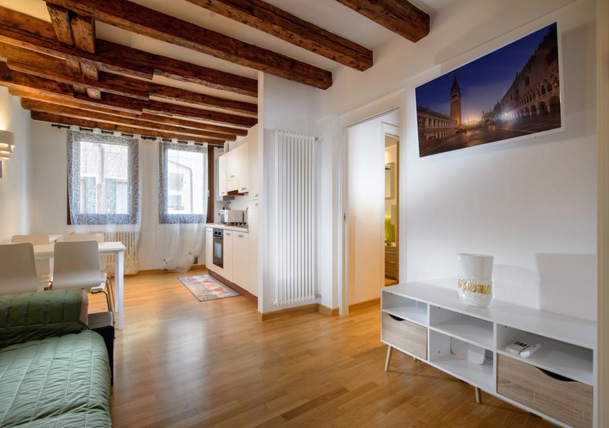 GDhouse - Housity
