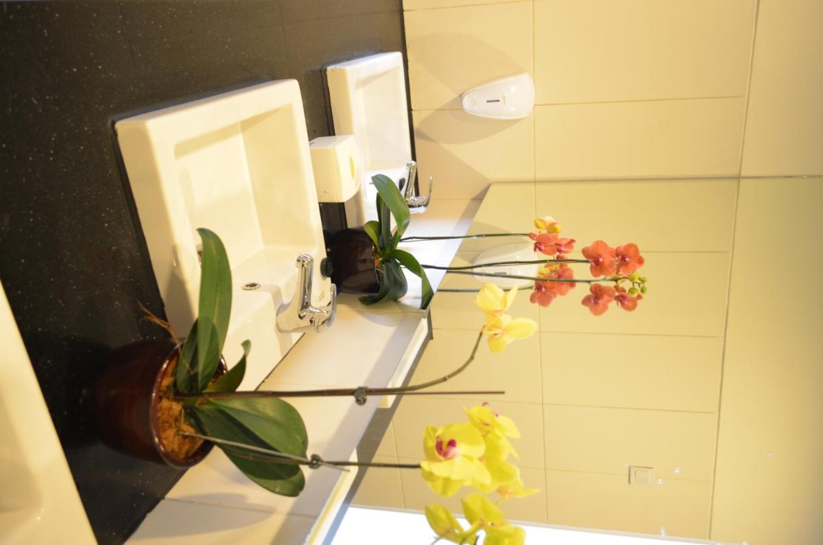 Kyriad Hotel Airport Jakarta - Housity