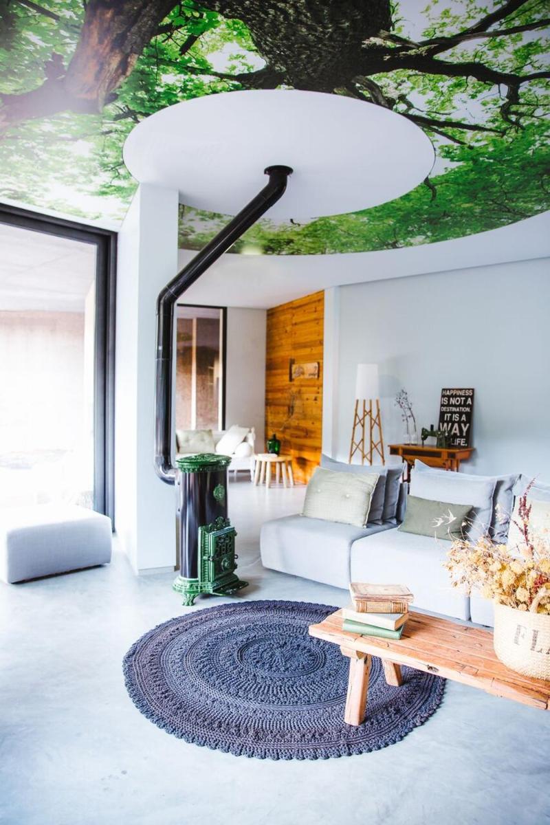 Uma área de estar em Cooking and Nature - Emotional Hotel