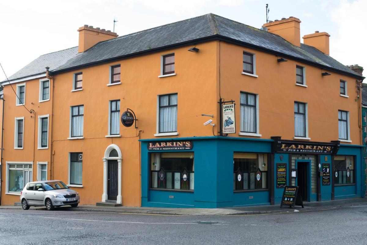 Larkin's Pub, Restaurant, and B&B - Housity