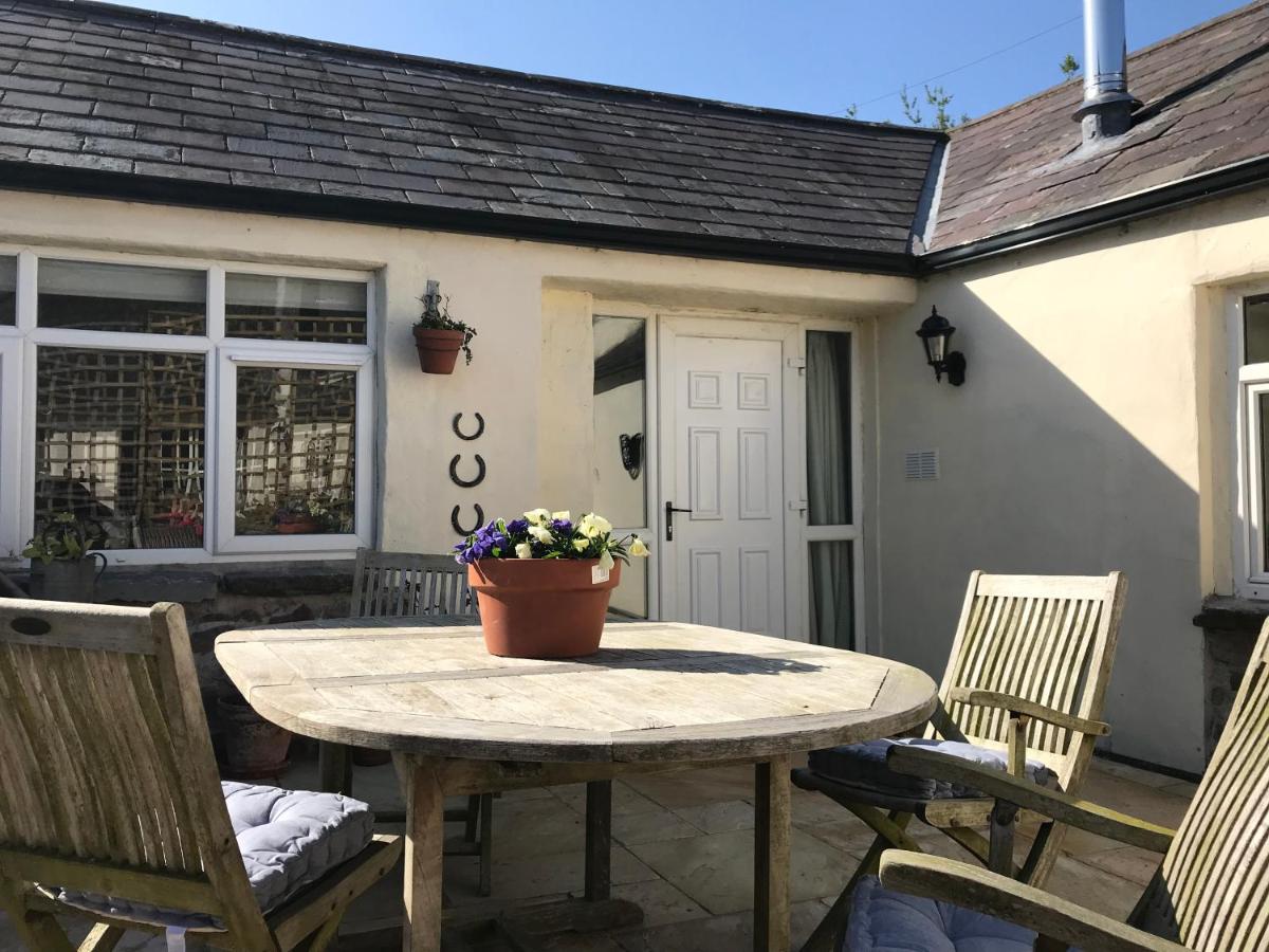 Horseshoe Cottage - Housity