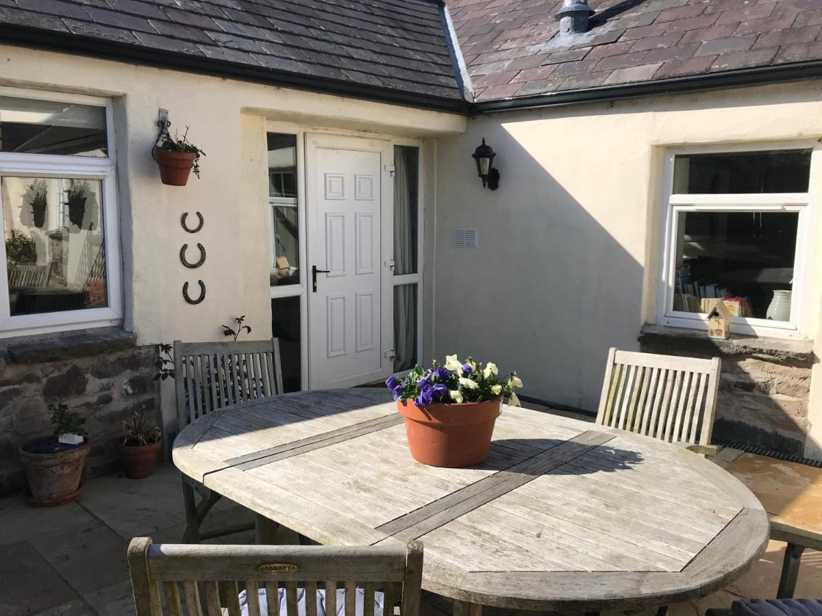 Horseshoe Cottage - Housity