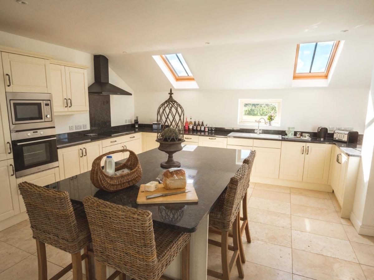 Shakespeare Cottage - Housity