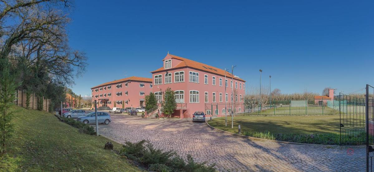 O edifício onde o hotel está situado
