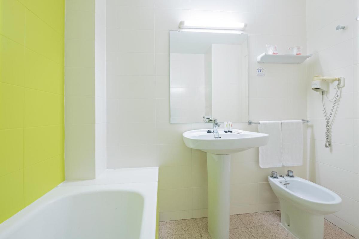 azuLine Hoteles Mar Amantis & II - Housity