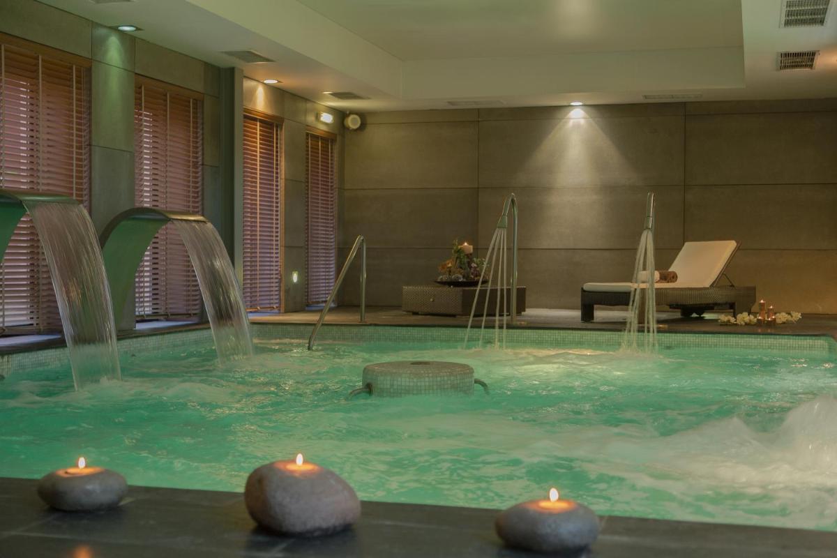 A piscina em ou perto de Your Hotel & Spa Alcobaça