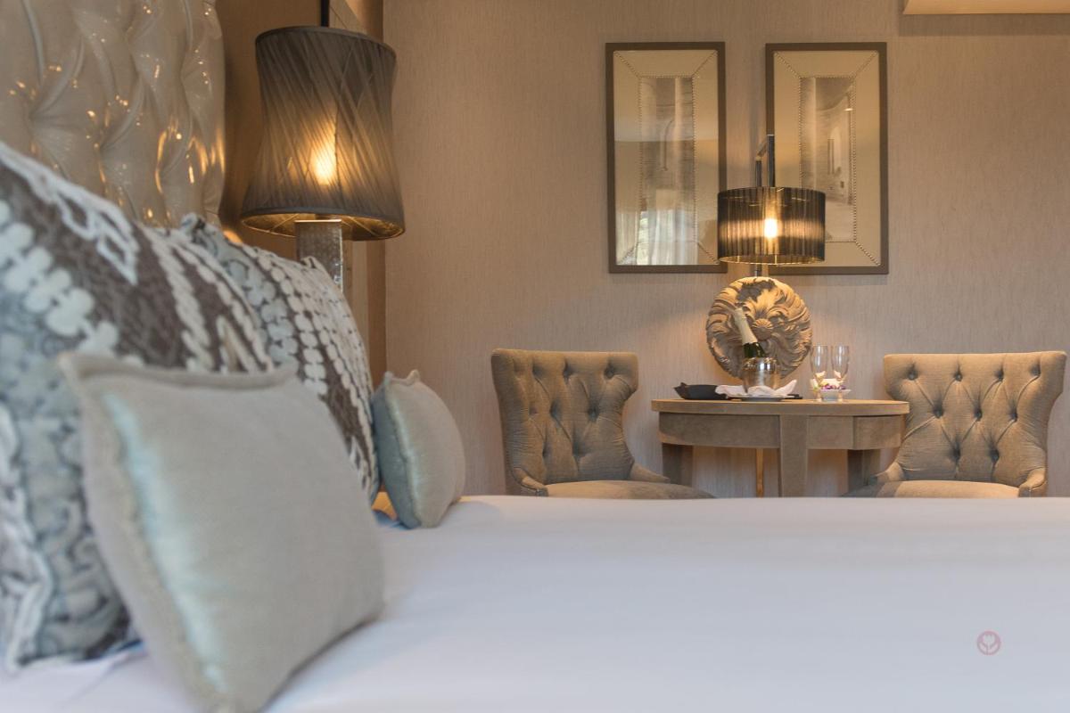 Uma cama ou camas num quarto em Your Hotel & Spa Alcobaça