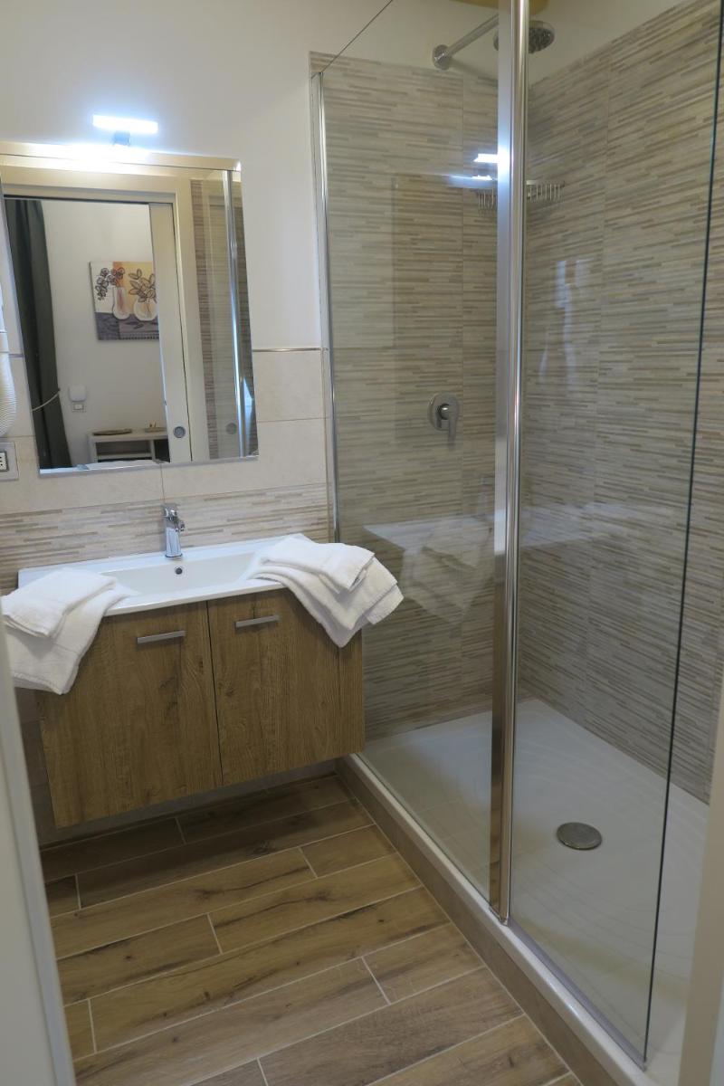 Elisa Guest House - Housity