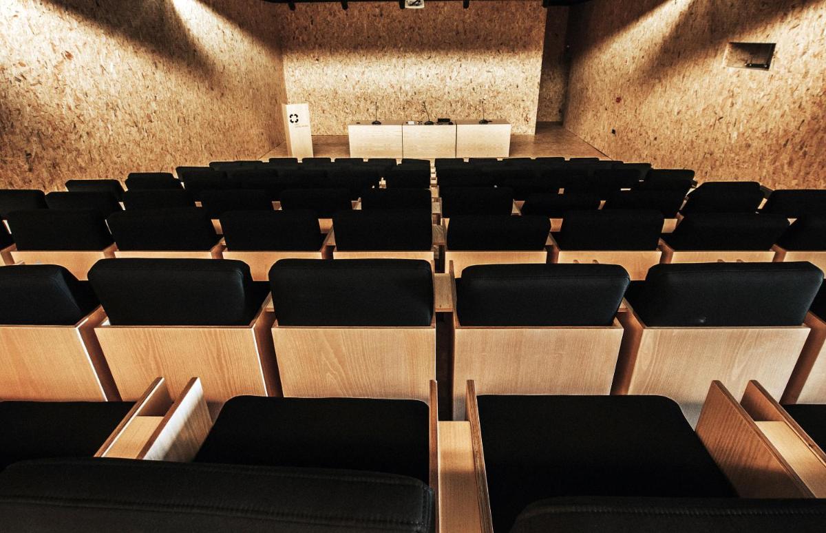 A área empresarial e/ ou a sala de conferências de Cró Hotel Rural