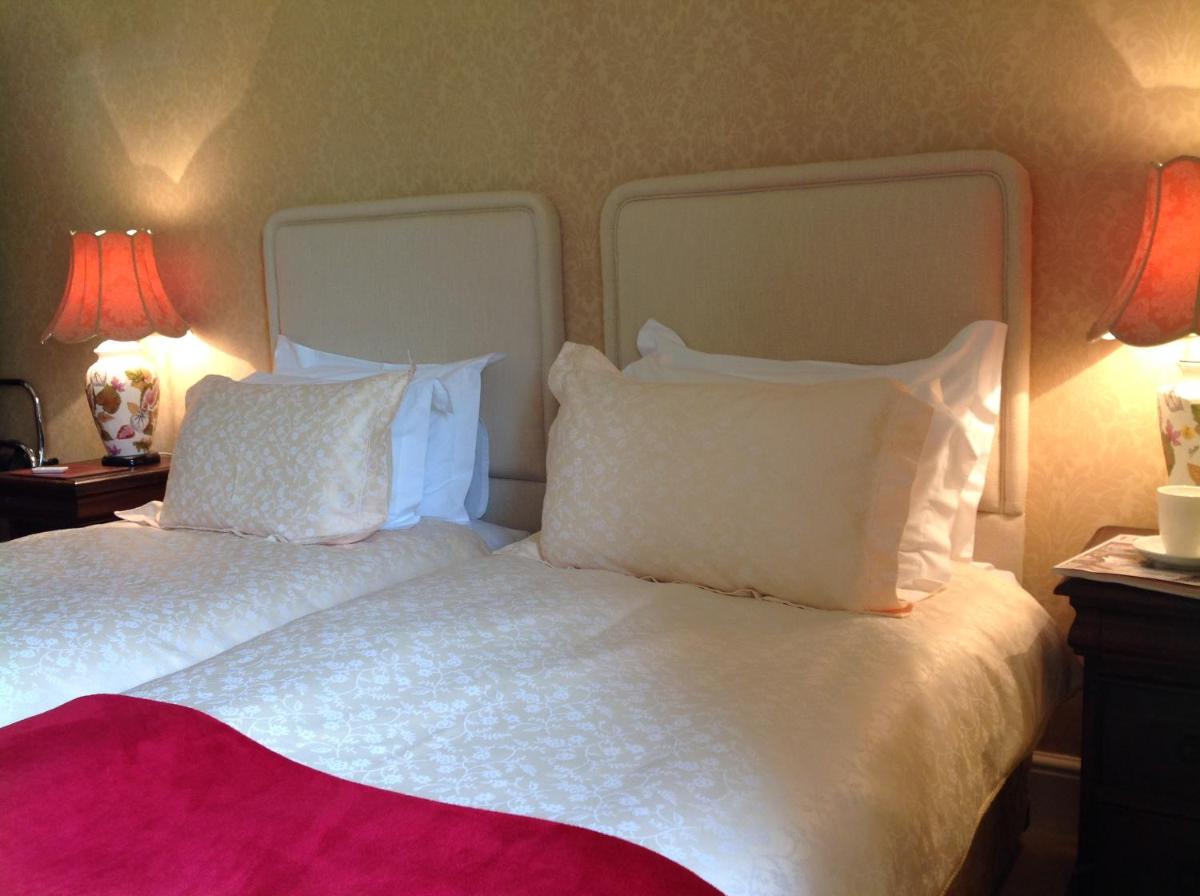Westgate Manor - Housity