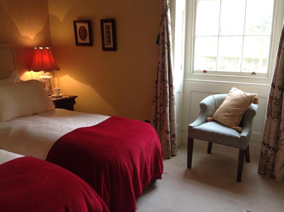 Westgate Manor - Housity