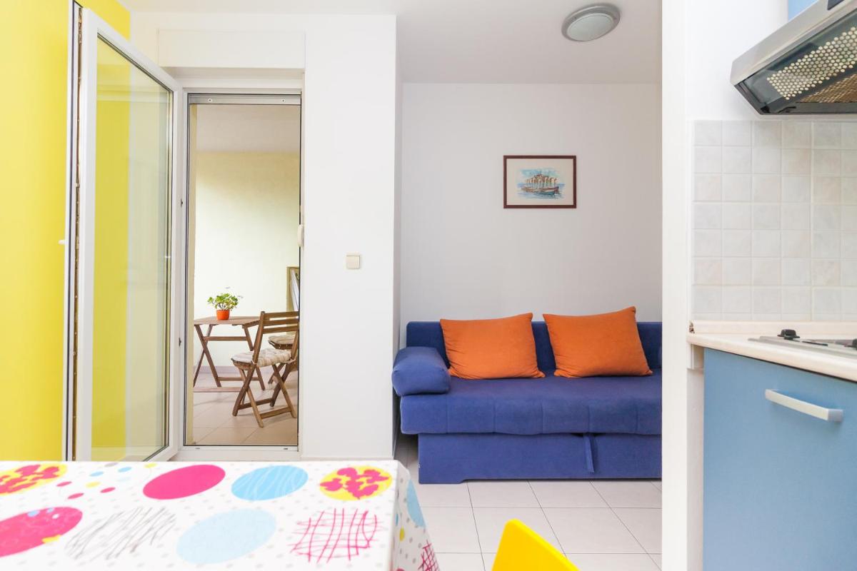 • Lungomare Beach Apartment Pula • - Housity