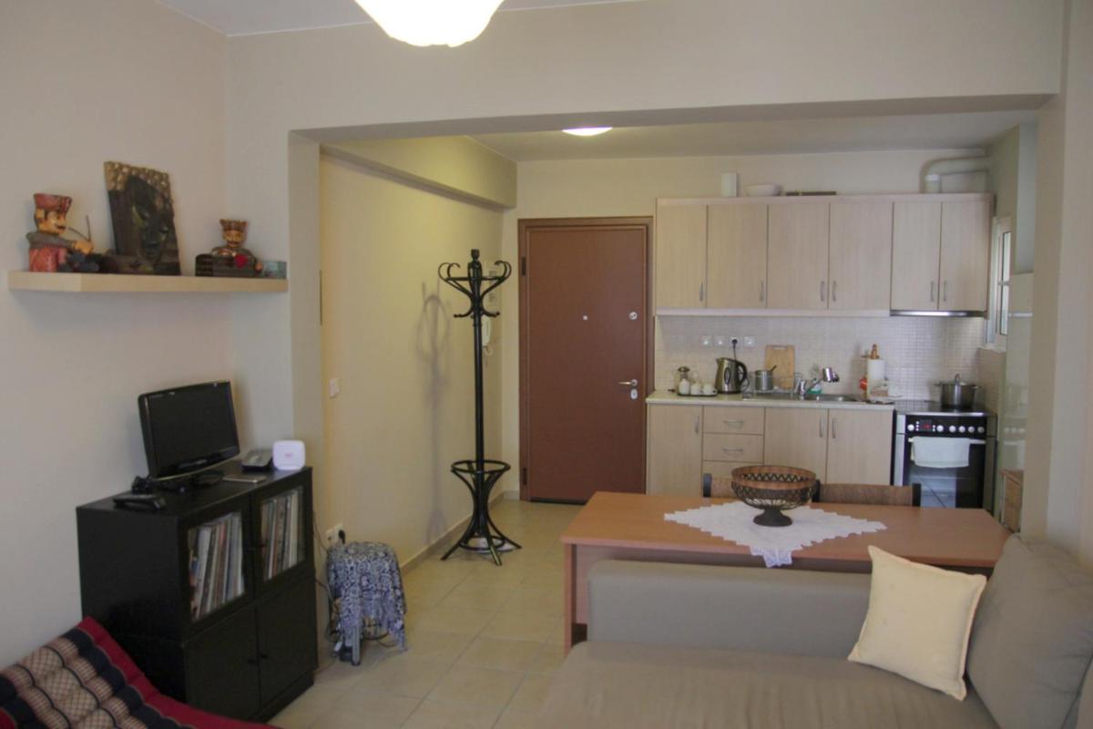 Suitetrails - Sunny apartment in the heart of Athens Preview listing