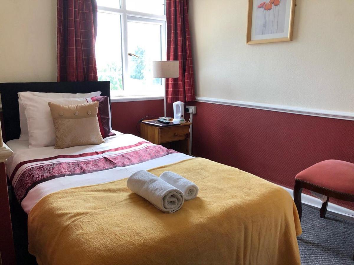The Woolaston Inn - Housity