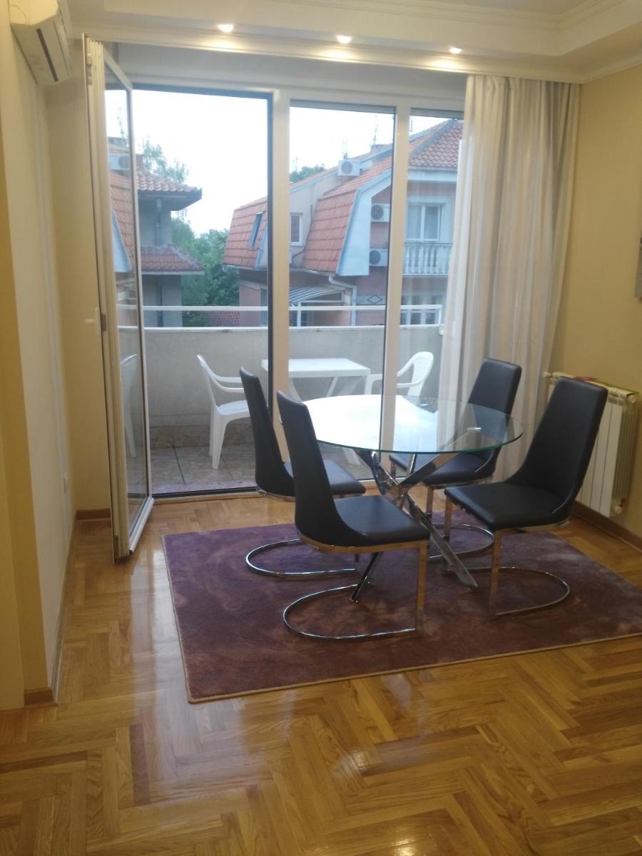 Vlado Apartment - Housity