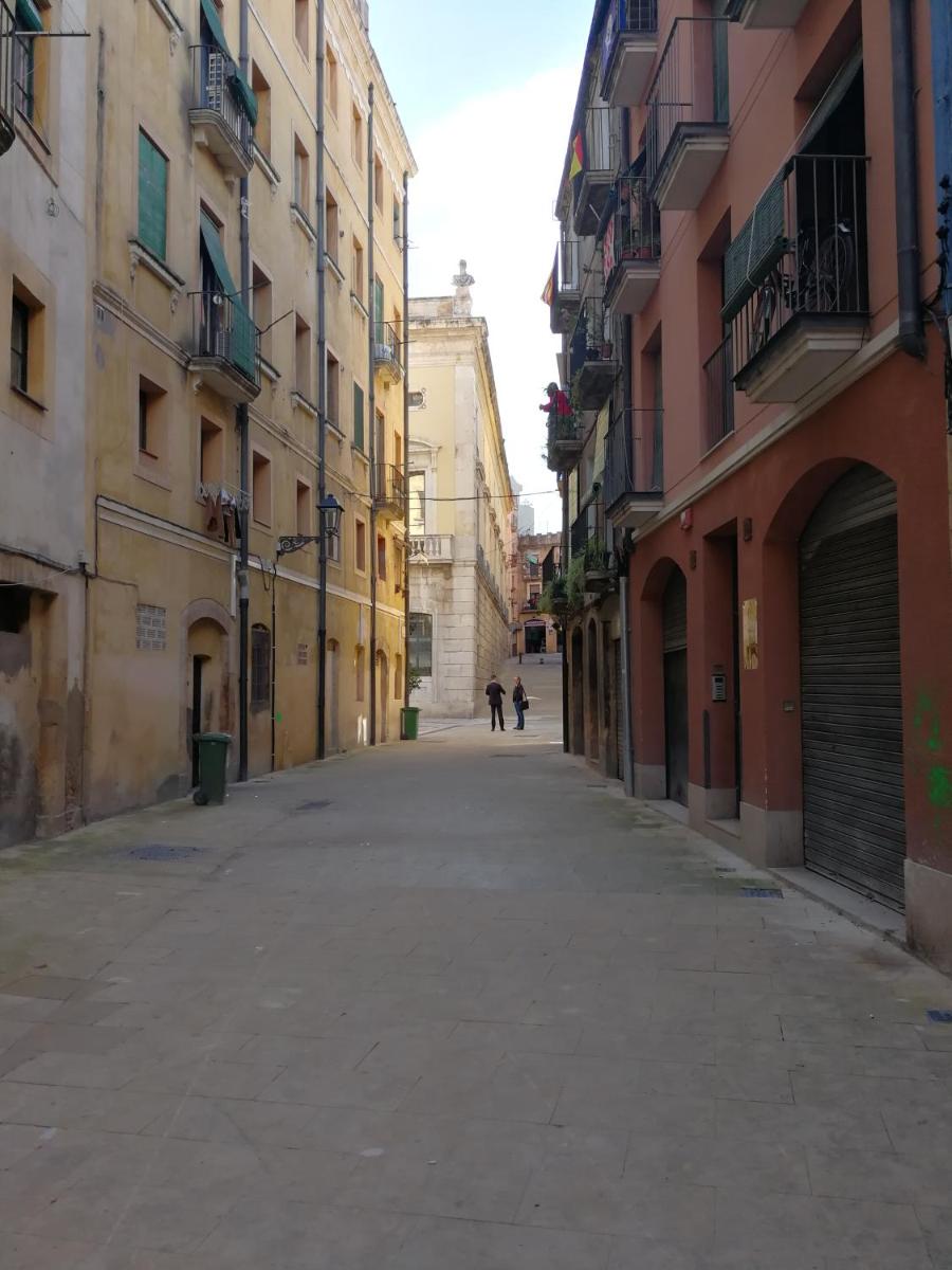 Tarragona Circus - Housity