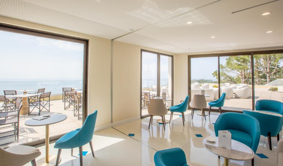 Vue générale sur la mer ou vue sur la mer prise depuis l'hôtel