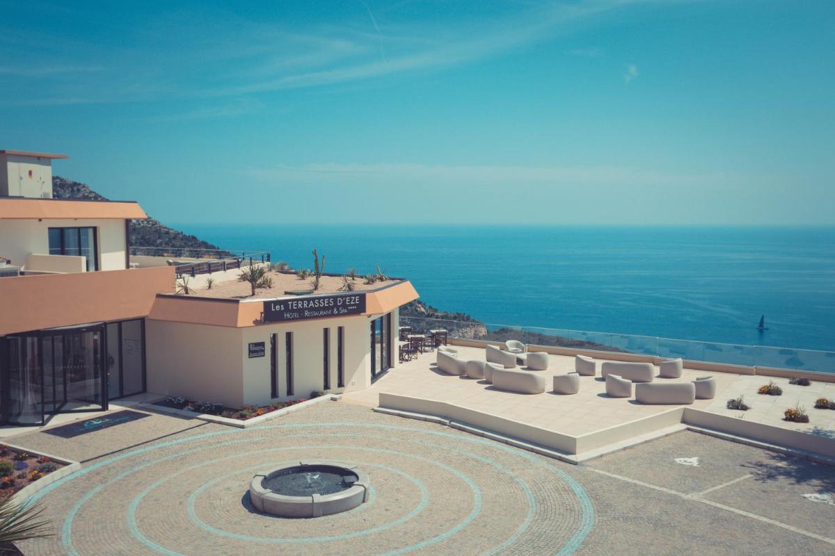 Vue générale sur la mer ou vue sur la mer prise depuis l'hôtel