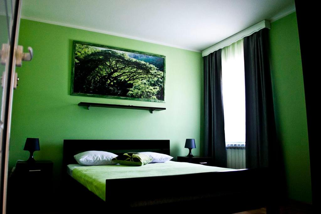 El Barco Apartments - Housity