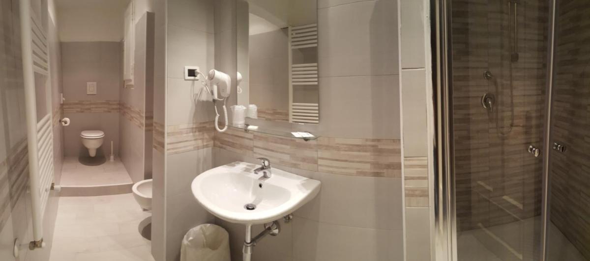 Hotel Milano - Housity