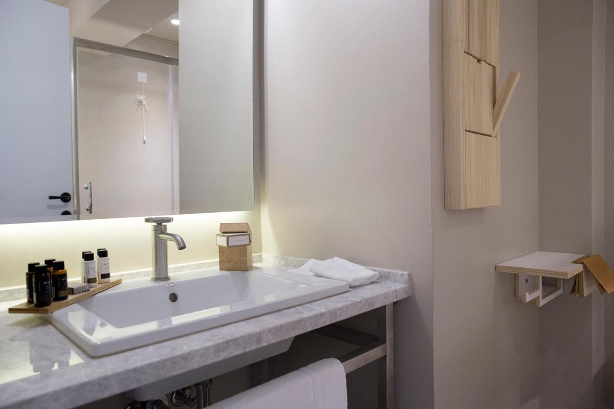 Apollon Library Suites - Housity
