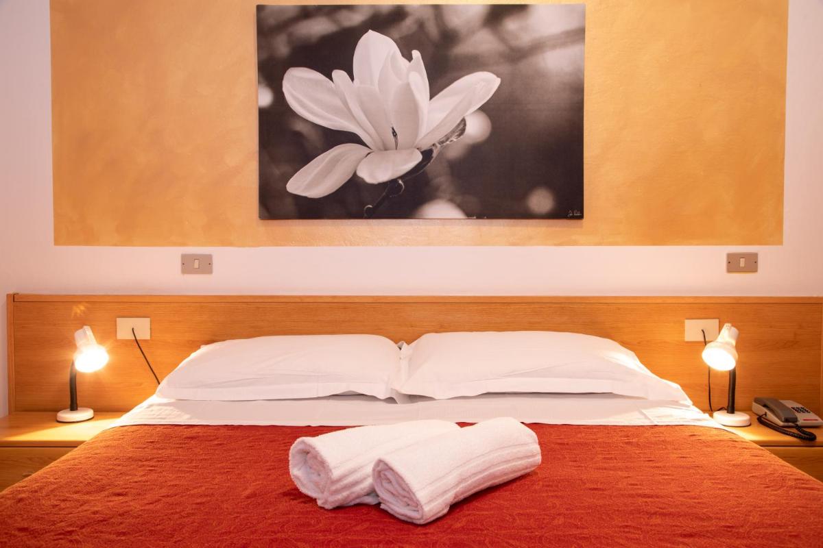 Hotel Nazionale - Housity