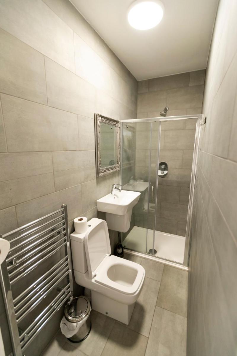 Euro Hotel - Housity