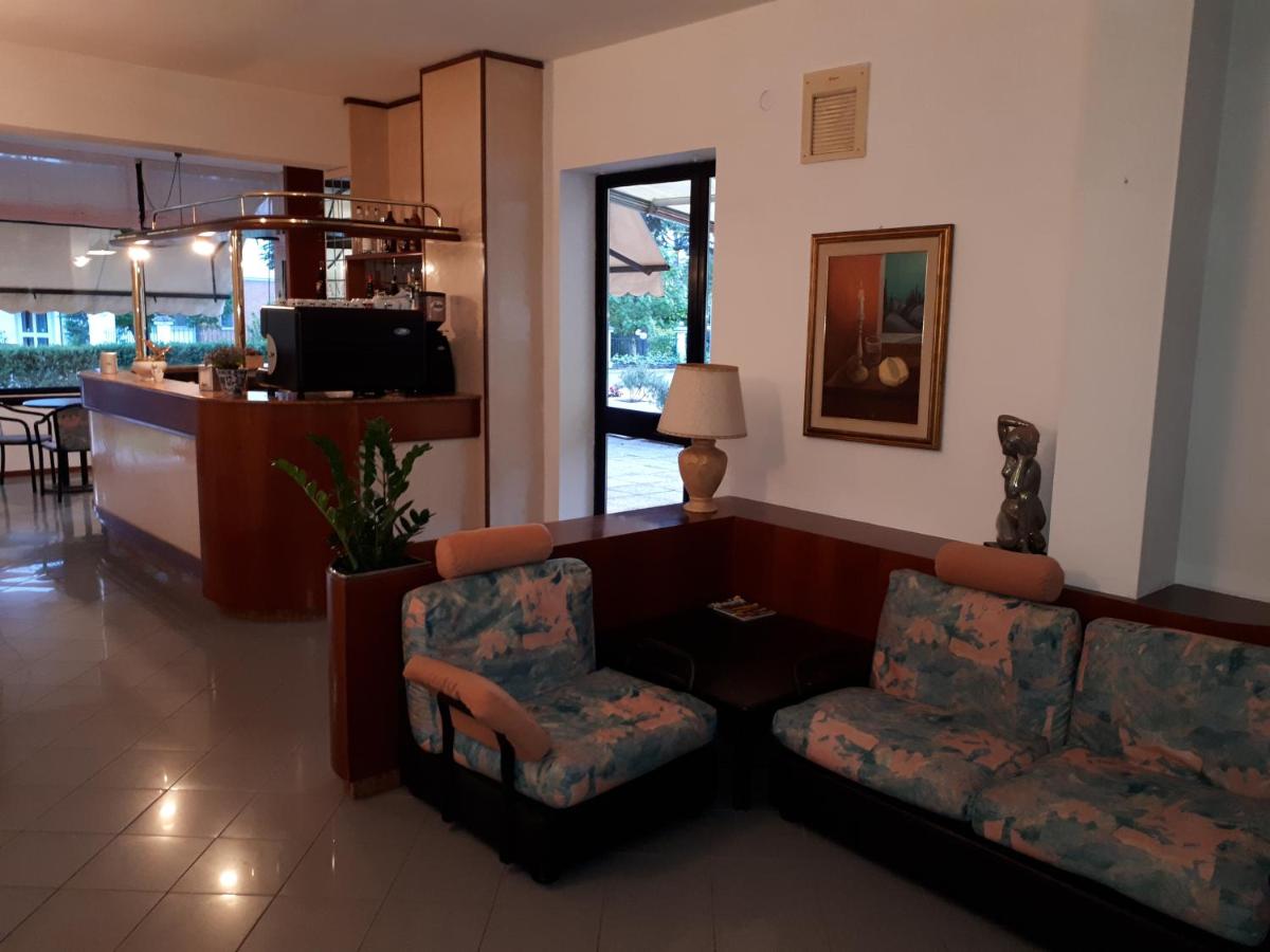 Hotel Ciclamino - Housity