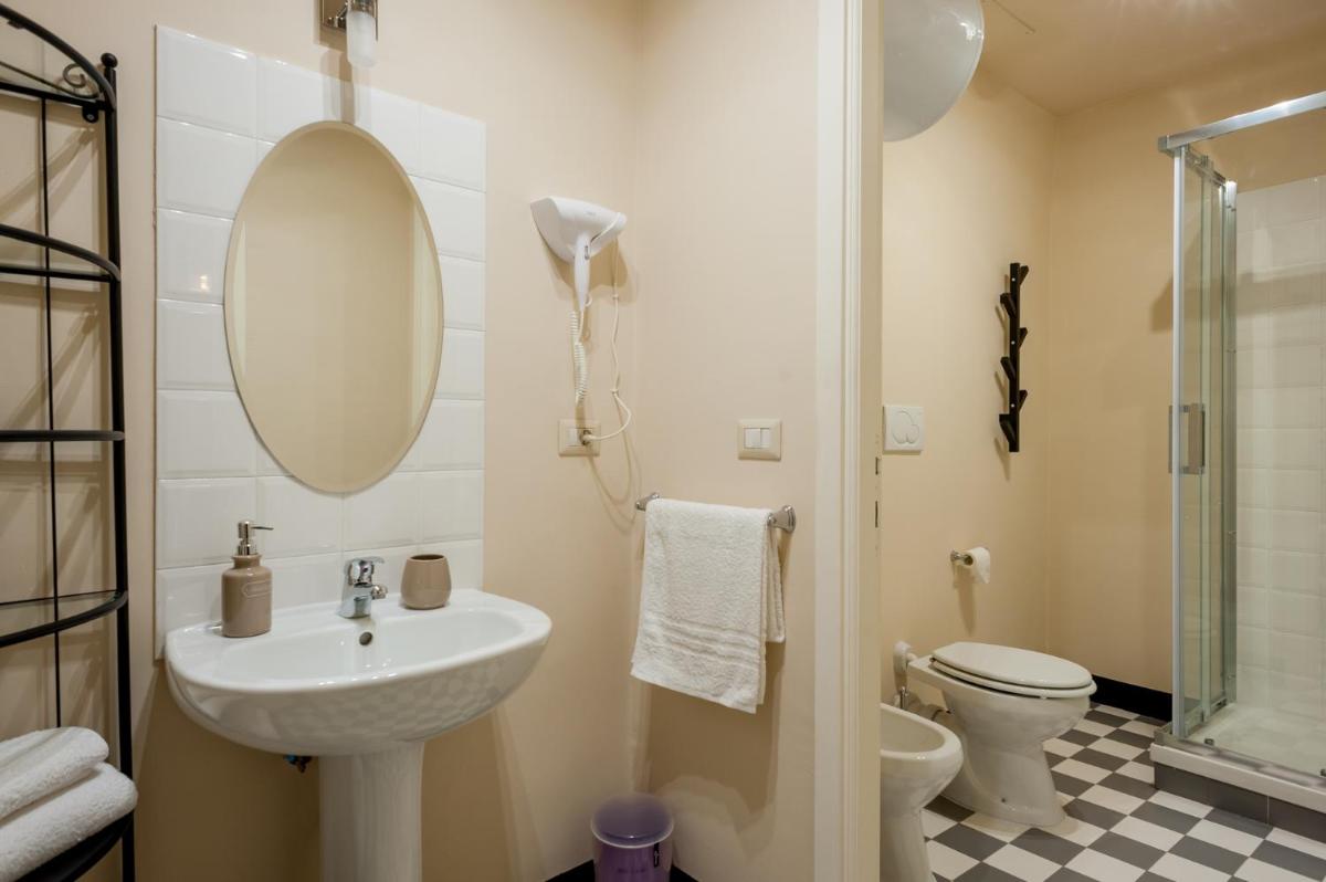 Old Genoa Rooms & Apartments - Housity