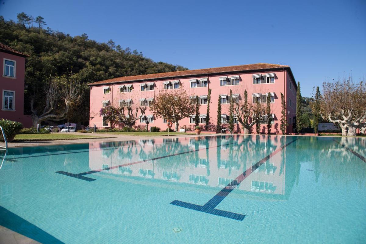 A piscina em ou perto de Your Hotel & Spa Alcobaça
