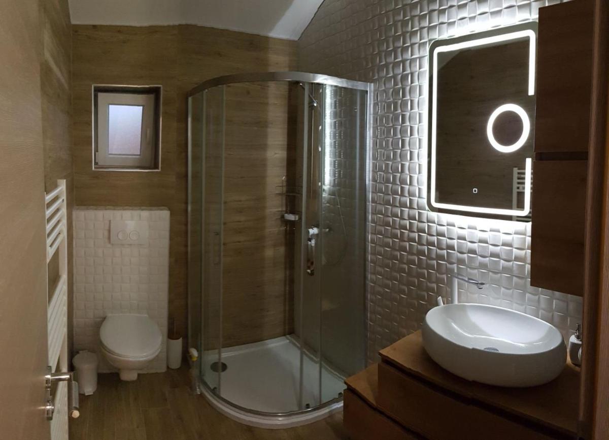Apartments Roko Kolinda - Housity