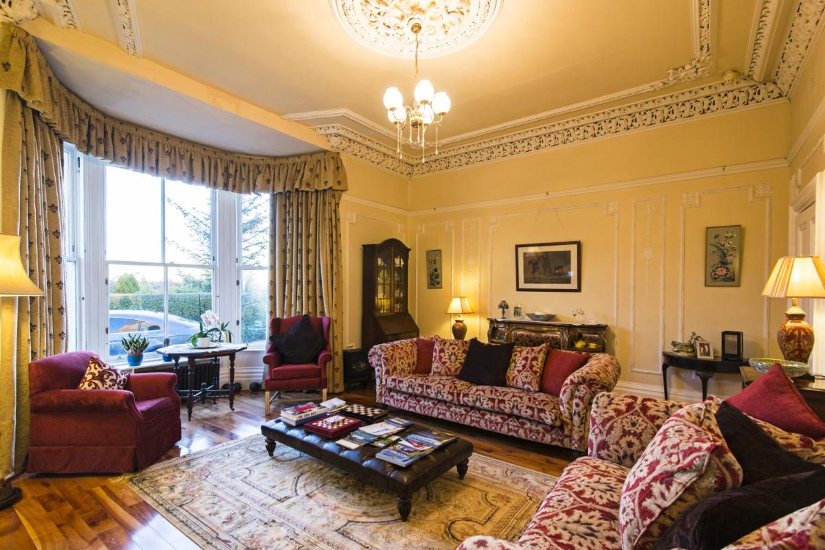Garvally House Guest House - Housity