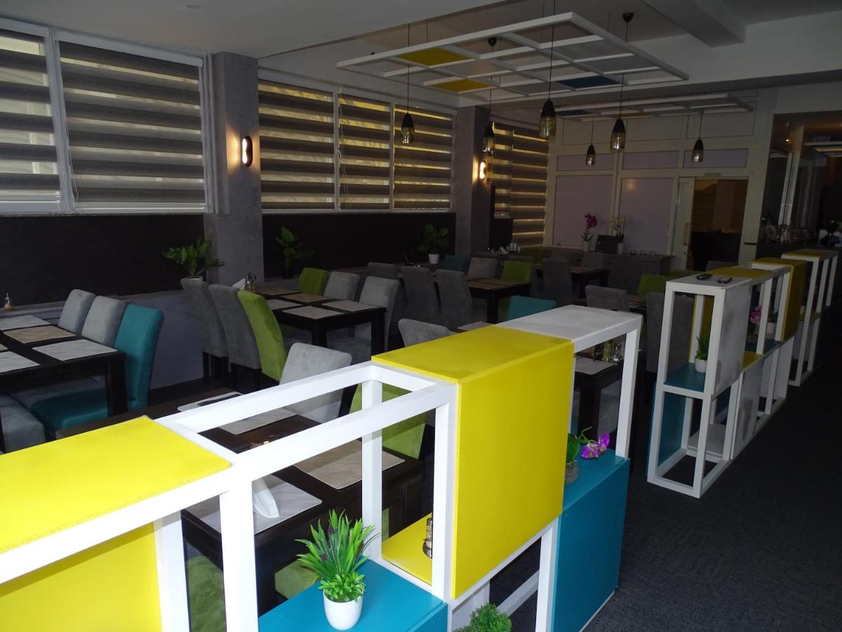 Motel Luxor - Housity