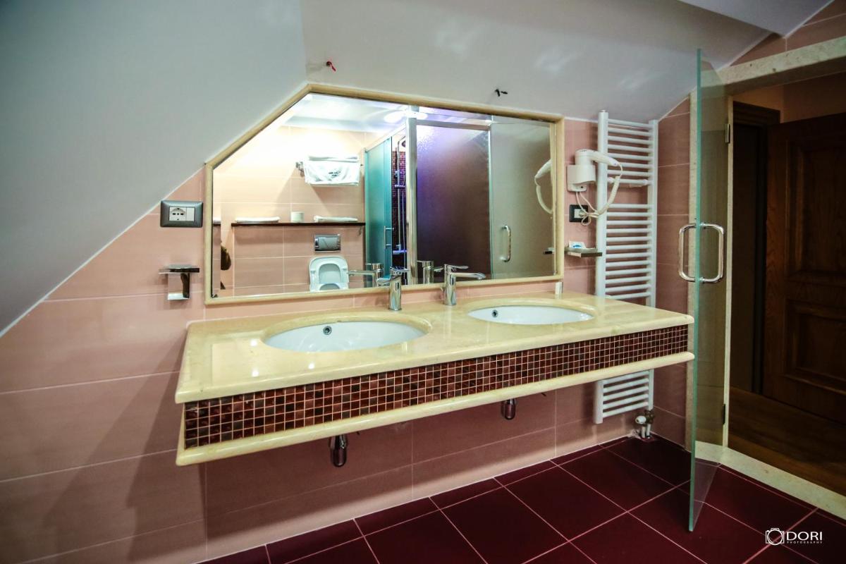 Hotel Restaurant Vila Ime Voskopoje - Hizvo