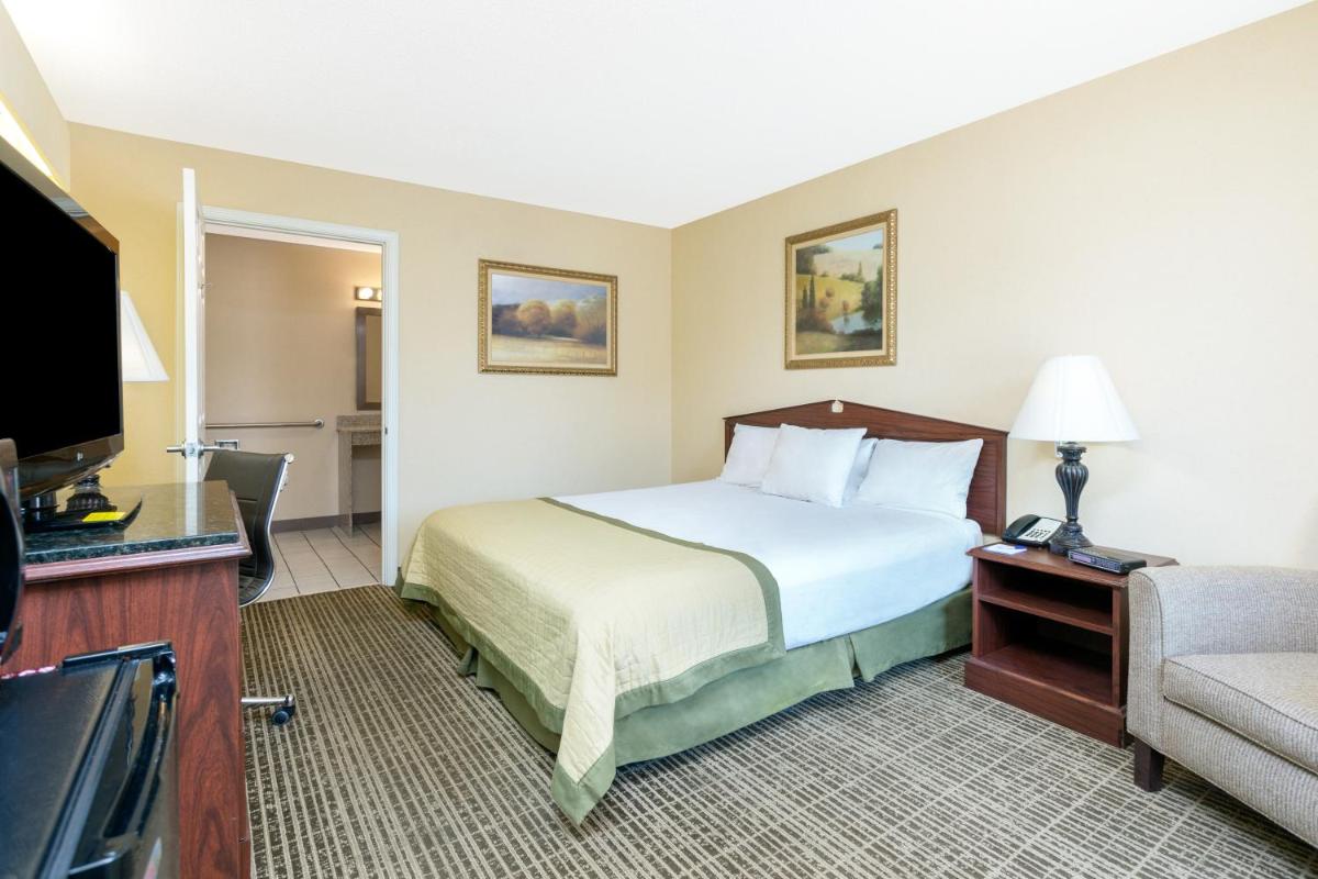 Baymont by Wyndham Easley/Greenville - Housity