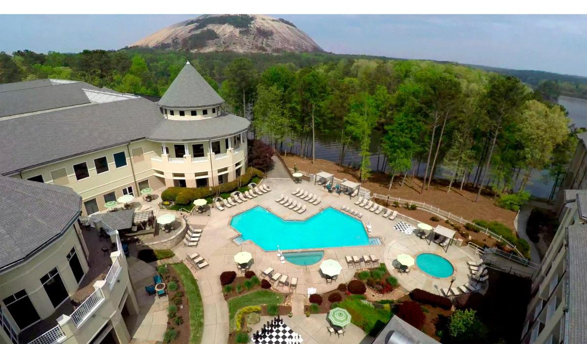 Atlanta Evergreen Lakeside Resort - Housity