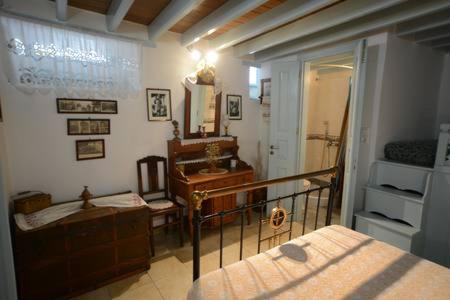 Old Traditional House - Housity