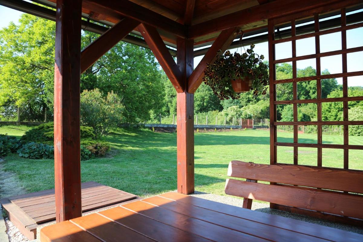 Cottage Near The Forest - Housity