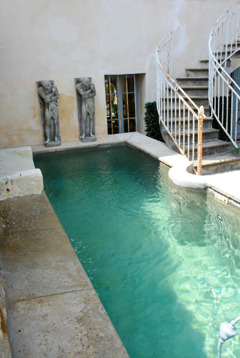 Le Petit Chateau - Housity