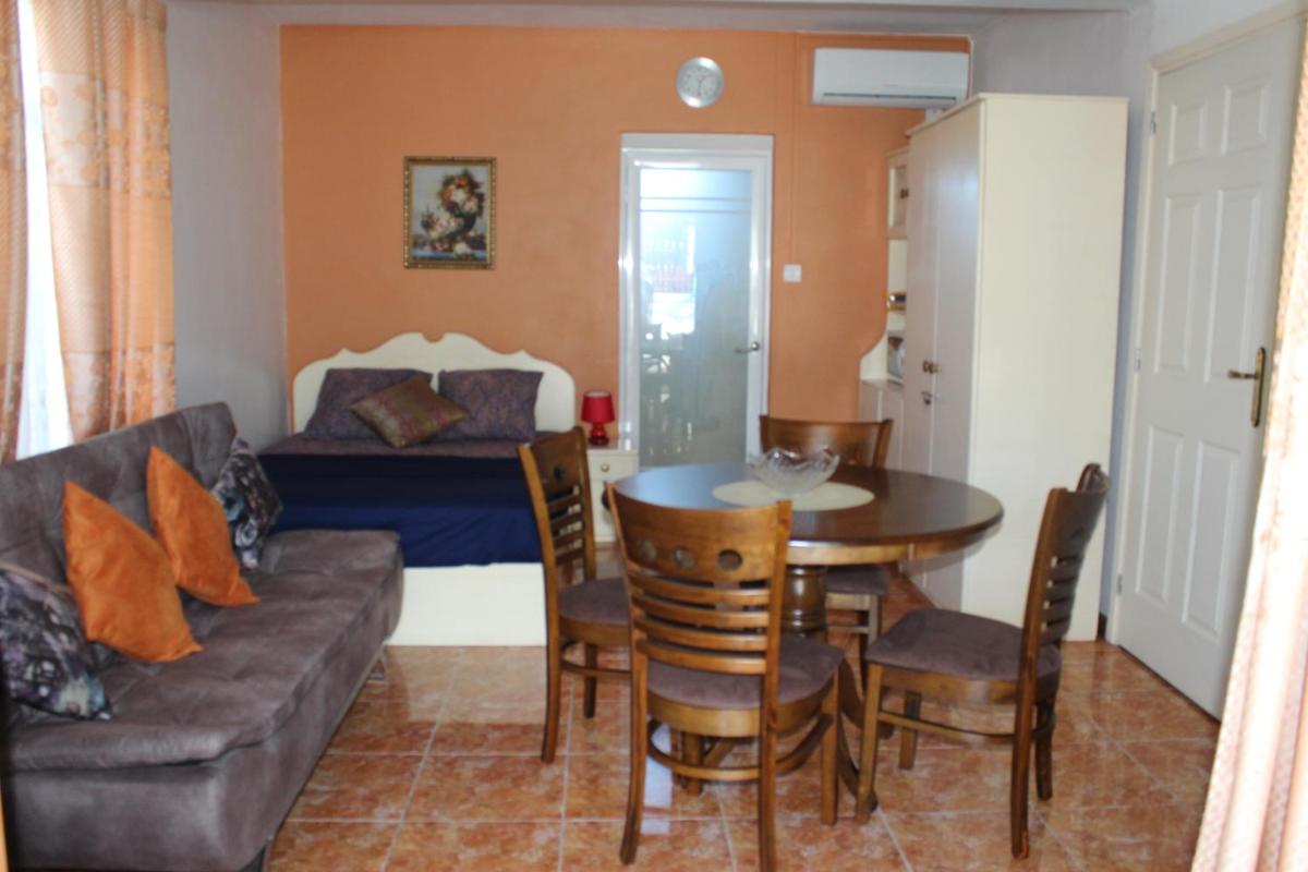 Chez Marina - Housity