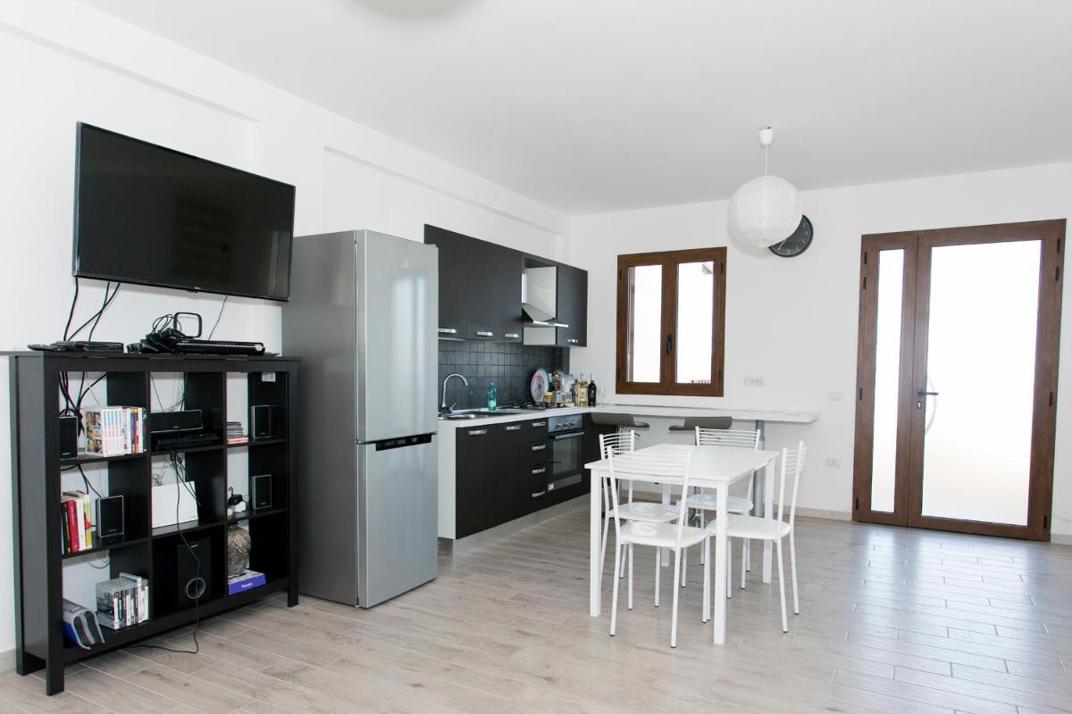 Sunshine Brand New Luxury House - Housity