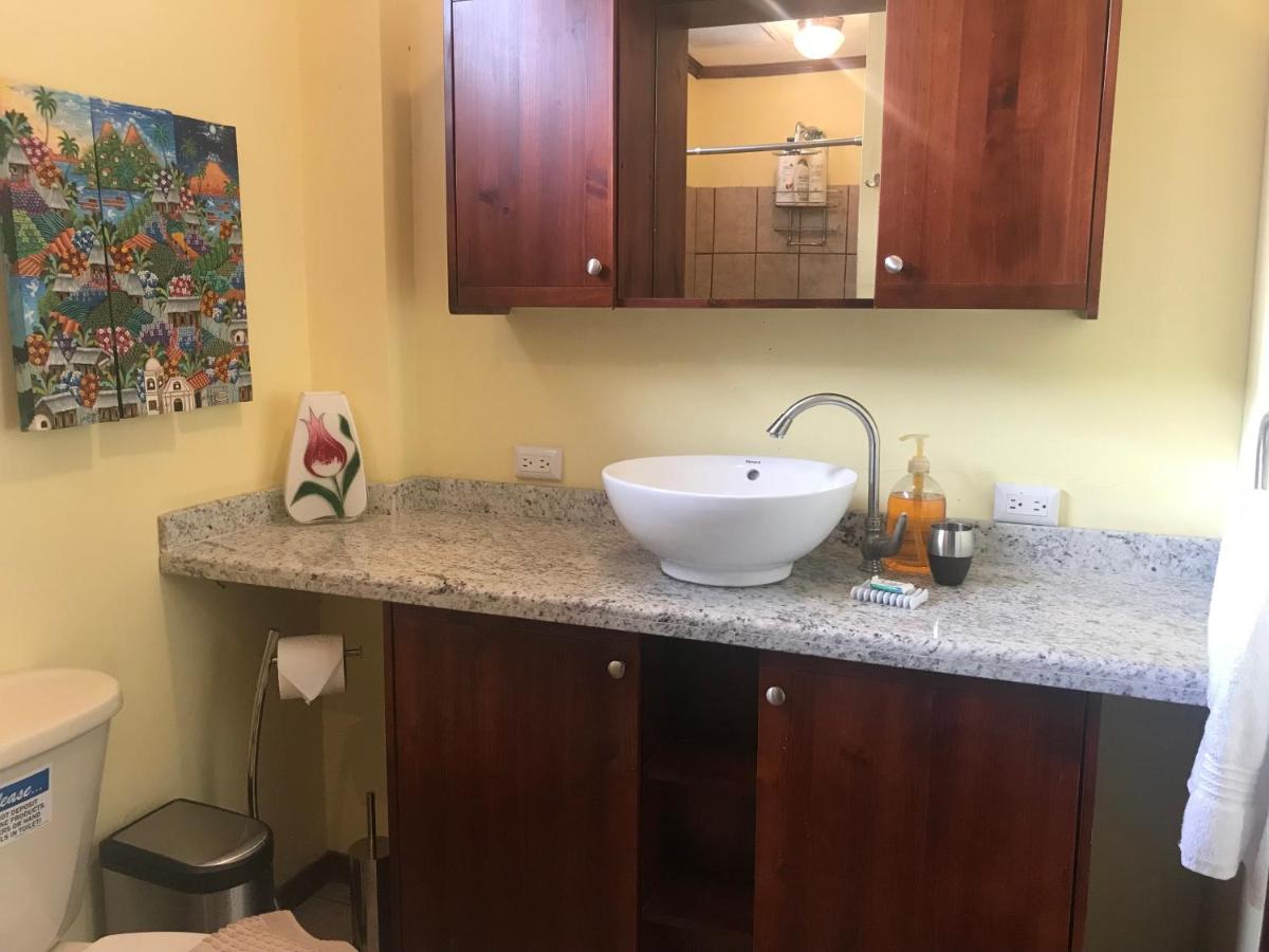 Suitetrails - Sofia Apartments in Escalante, San Jose Center