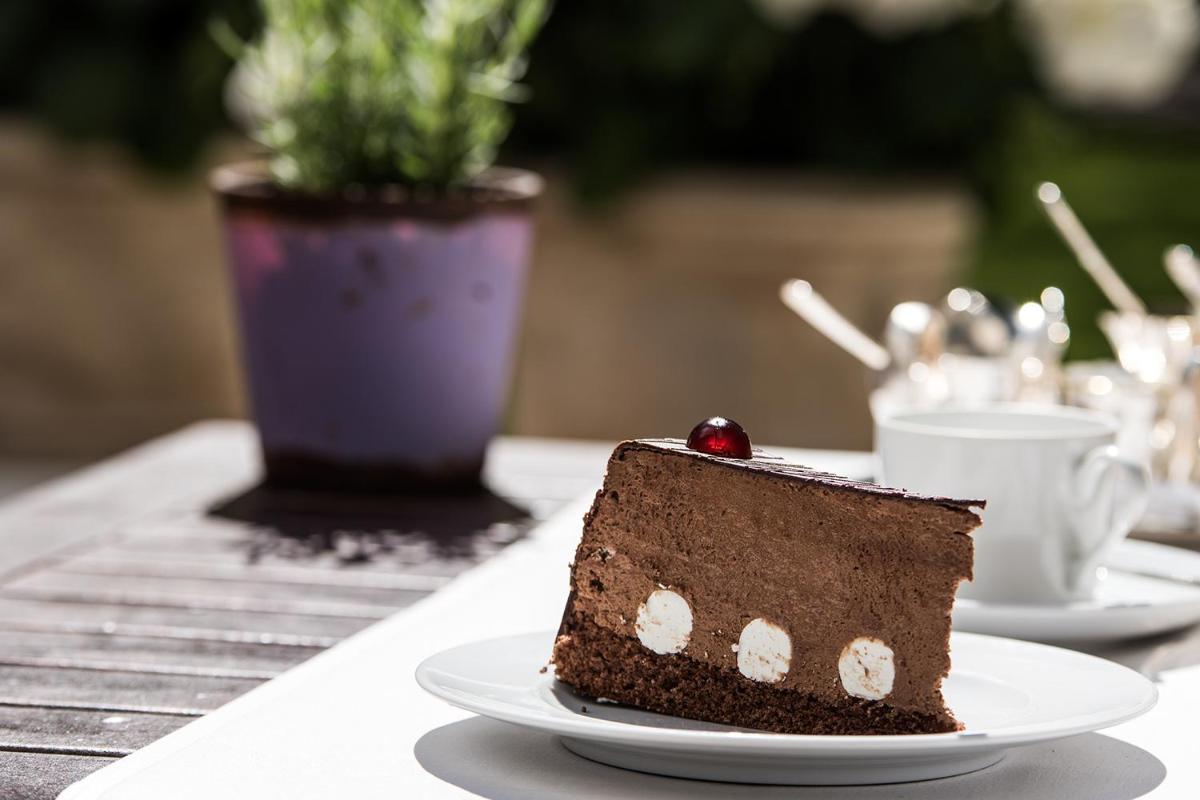 Essen im Hotel oder in der Nähe Essen im Hotel oder in der Nähe