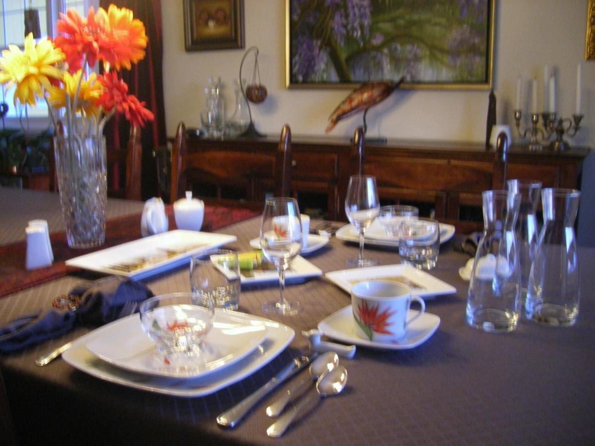 Atelier Galerie Anne Drouin Peinture & Pension - Housity