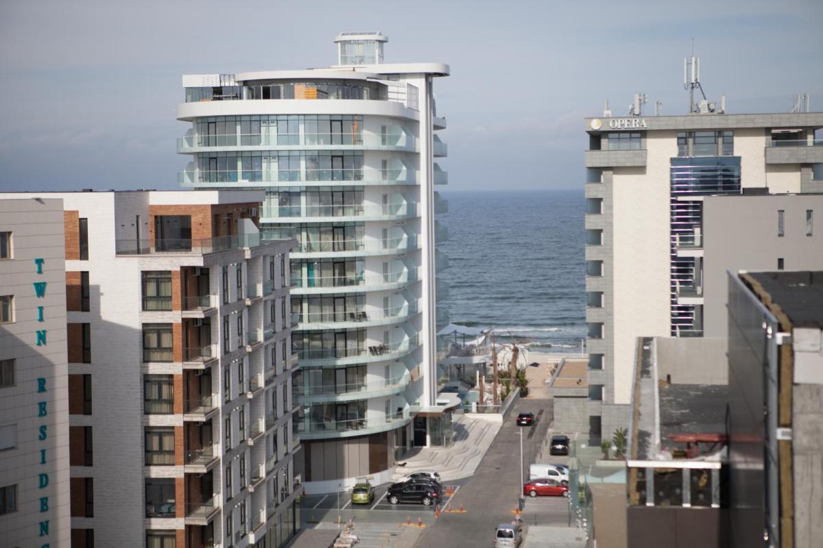 Miramar Residence - Housity