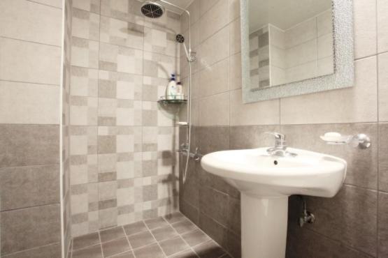 Saipan Motel with Sea View - Housity