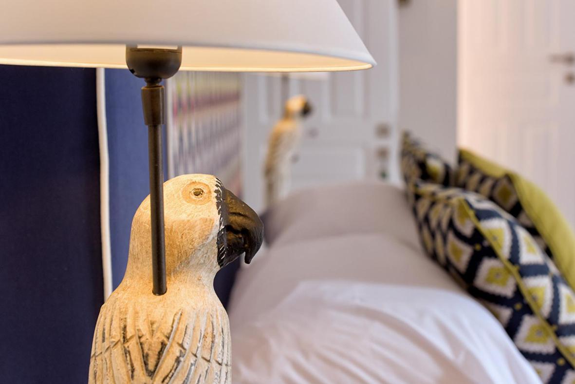 Lear Liston Suite - Hizvo