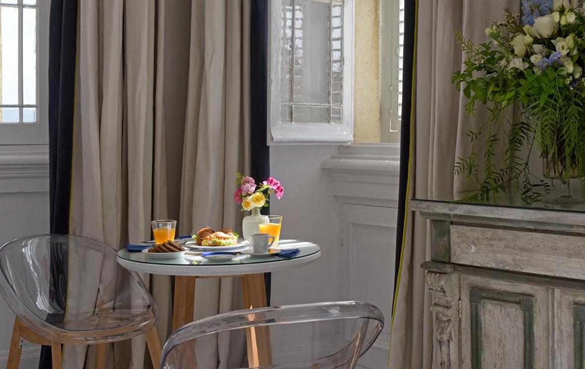 Lear Liston Suite - Hizvo